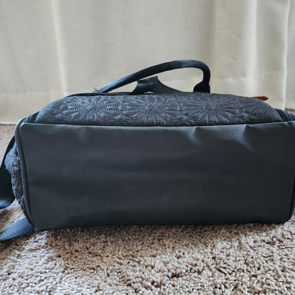 Petunia Pickle Bottom City Carry all Bedford Ave - Picture 5 of 7